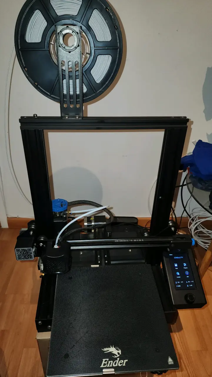 Impresora 3D Creality Ender 3 V2 con filamento - 1