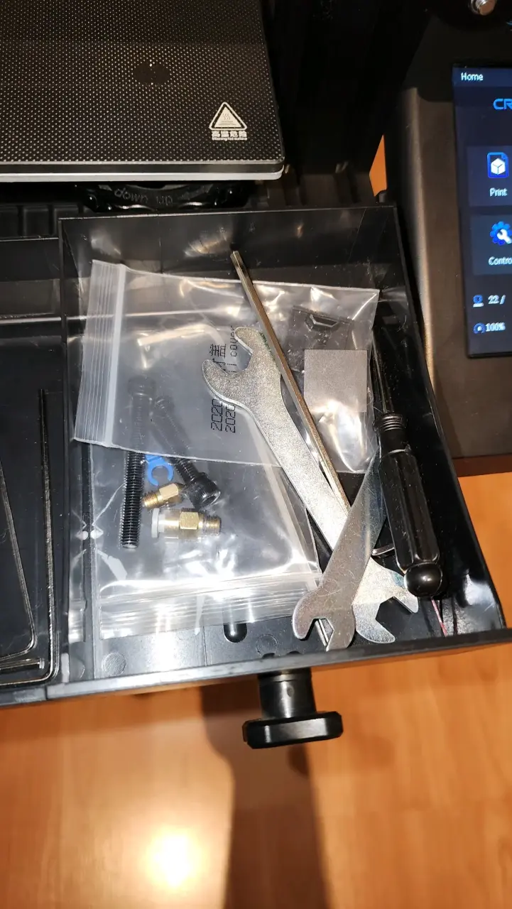 Impresora 3D Creality Ender 3 V2 con filamento - 3