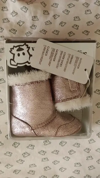 Botitas para bebé rosadas con forro de piel Pillin - miniatura 2