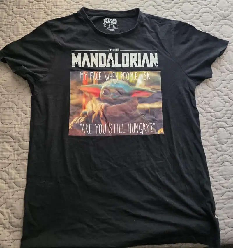 Polera The Mandalorian con diseño Baby Yoda - 1
