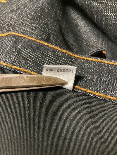 Jeans de hombre con diseño bordado - miniatura 5