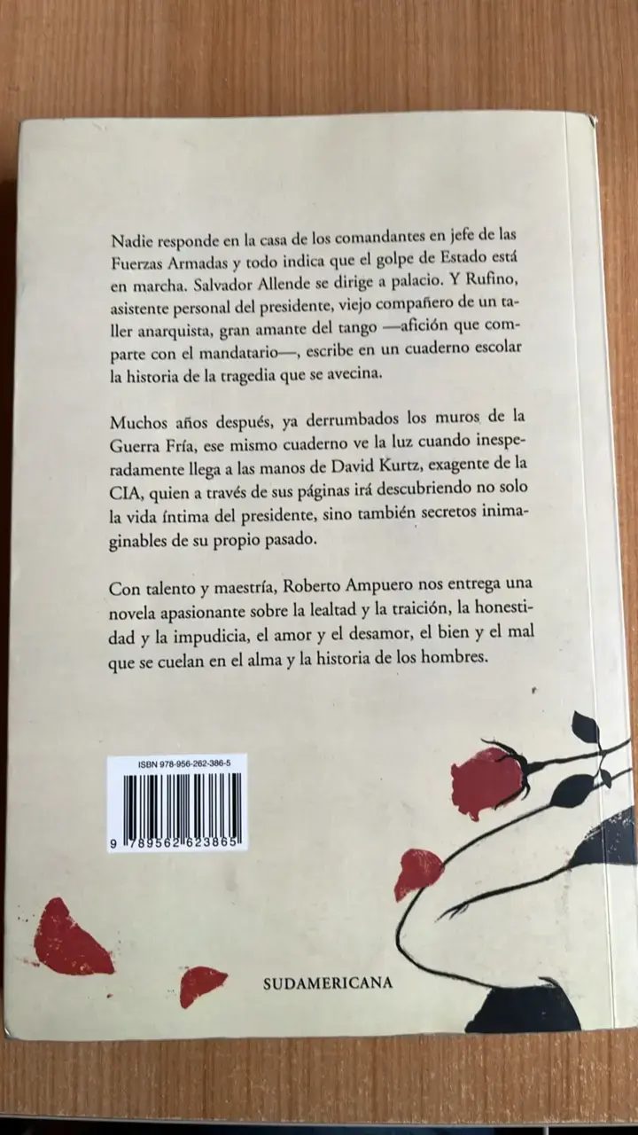 Libro 'El Último Tango de Salvador Allende' de Roberto Ampuero - 2