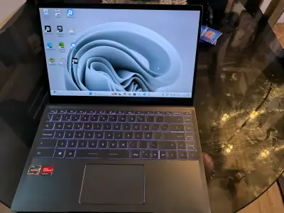Laptop MSI Modern 14 con procesador AMD Rayzen 5 - miniatura 3
