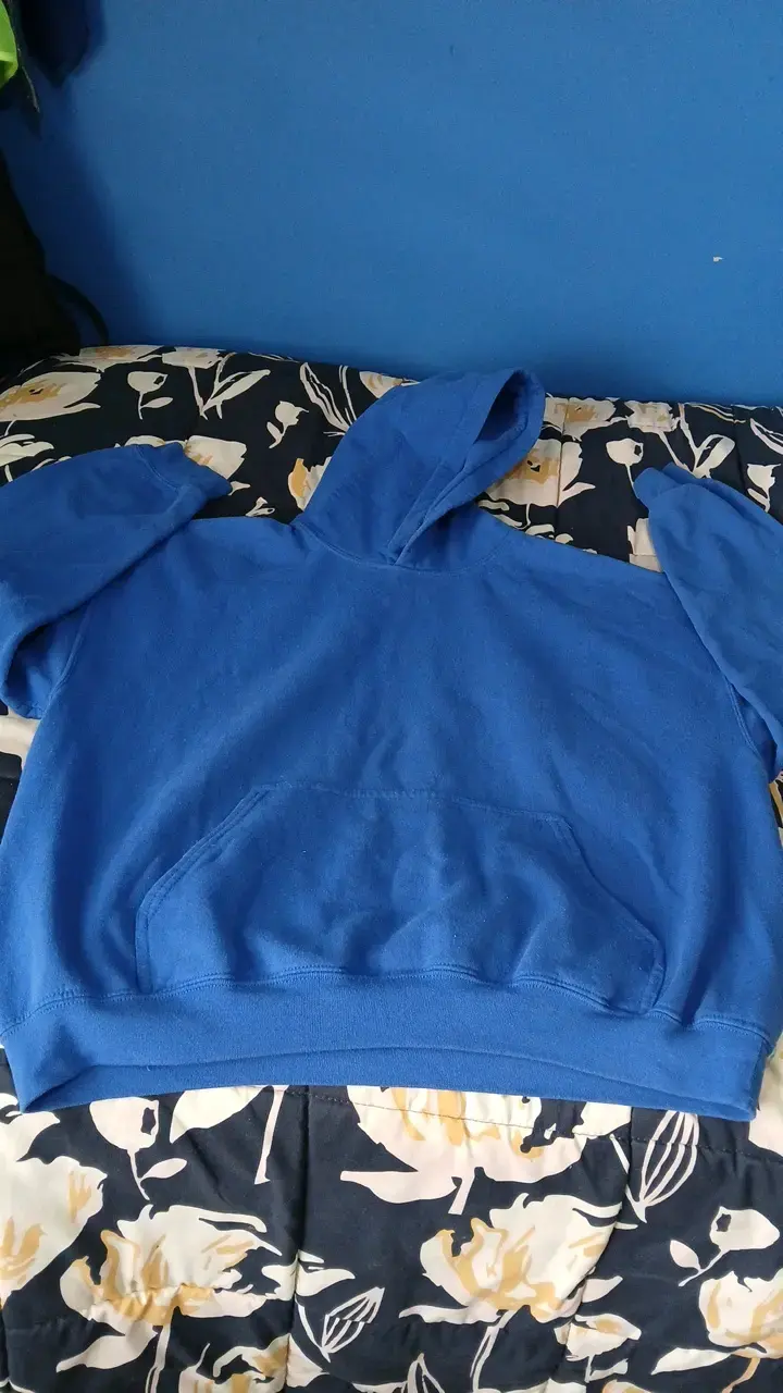 Polerón azul con capucha unisex