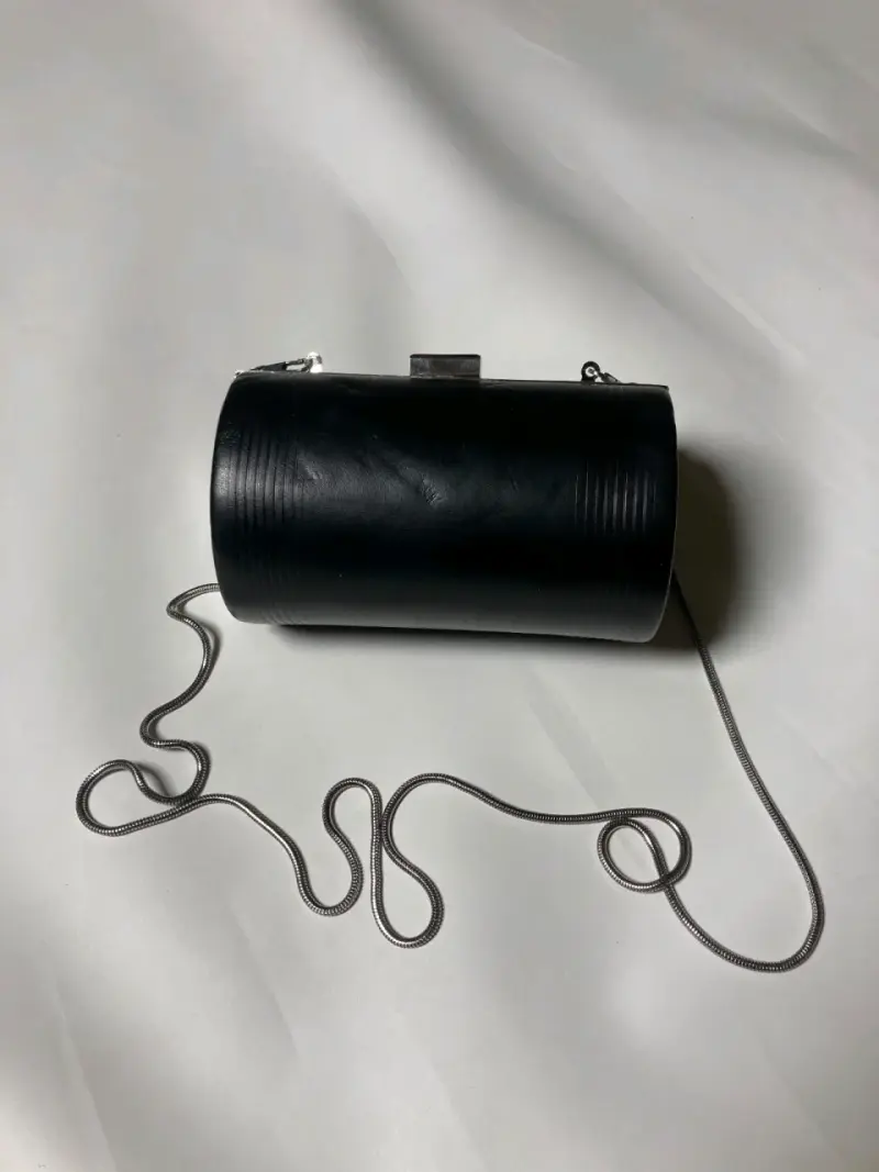 Bolso de mano Jean Paul Gaultier negro elegante - 5