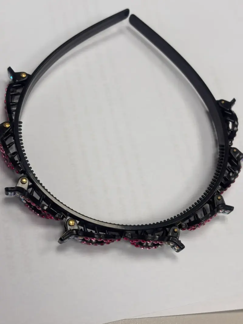 Diadema negra con detalles brillantes - 1