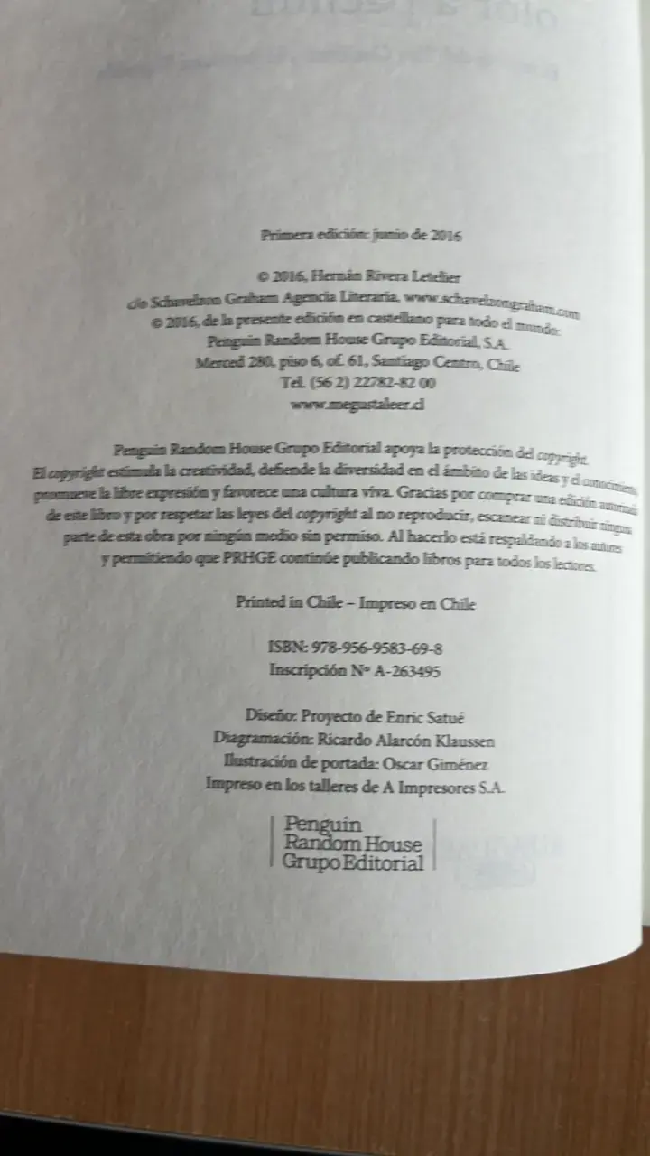 Libro 'La muerte tiene olor a pachulí' de Hernán Rivera Letelier - 3