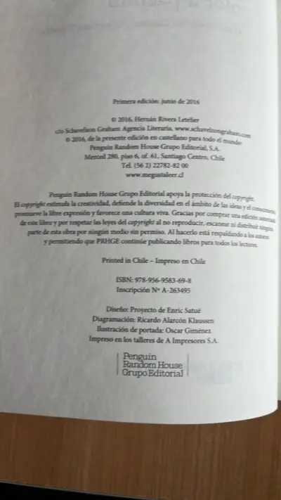 Libro 'La muerte tiene olor a pachulí' de Hernán Rivera Letelier - miniatura 3