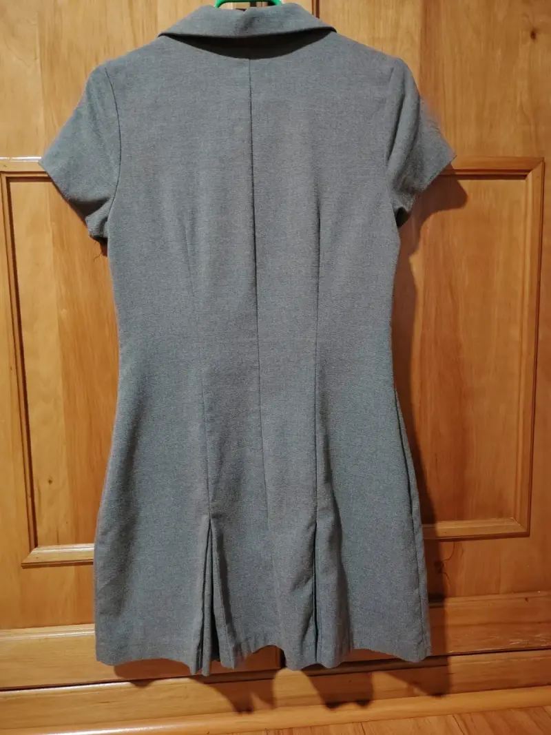 Vestido gris de oficina con cierre frontal - 2