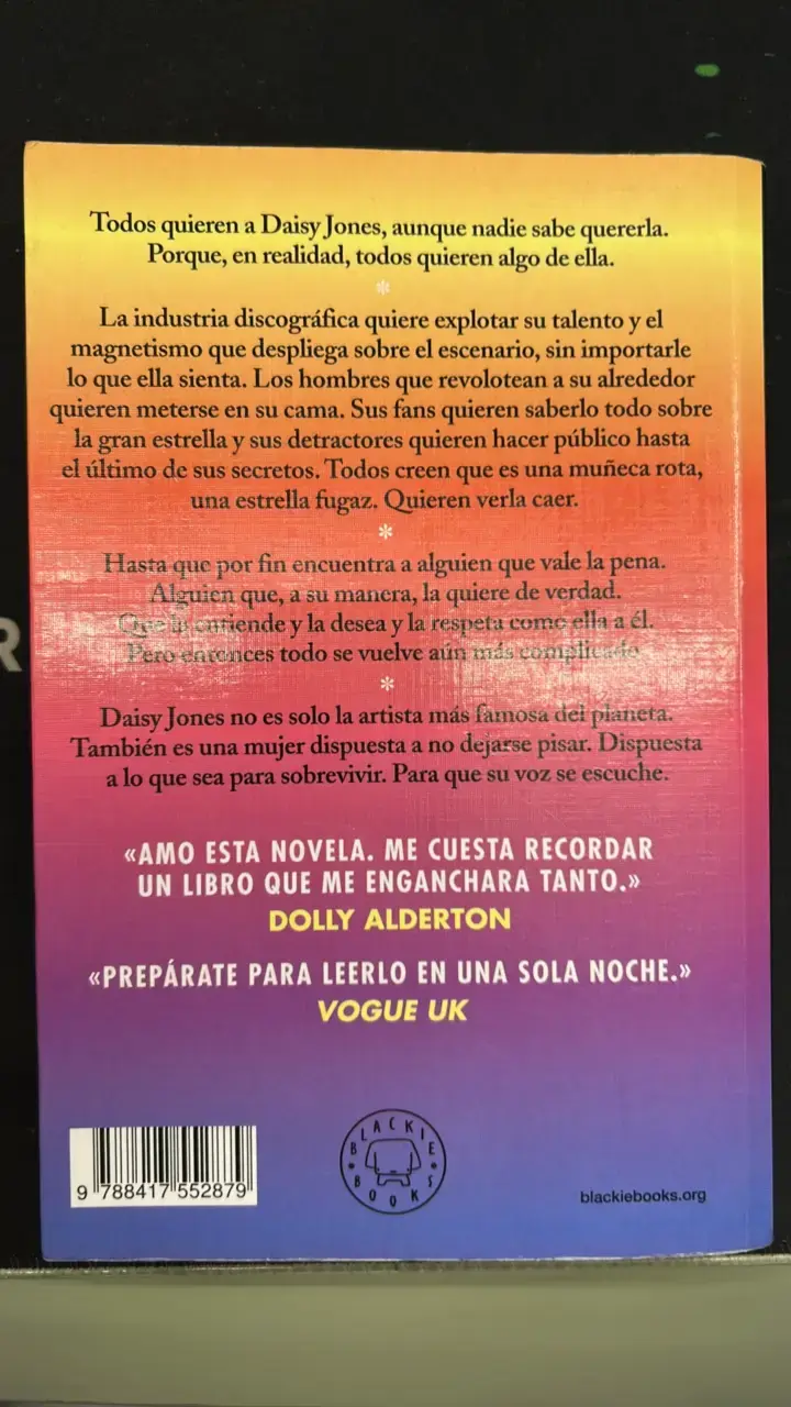 Libro 'Todos quieren a Daisy Jones' de Taylor Jenkins Reid - 2