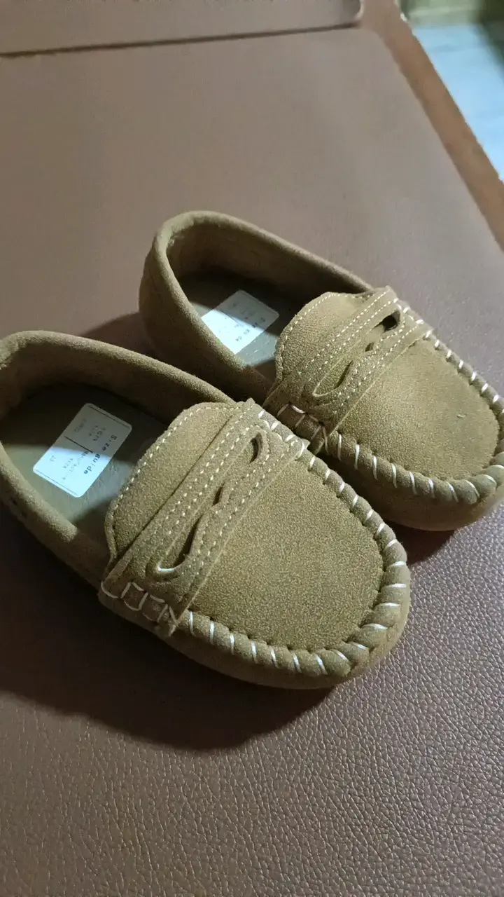 Mocasines de gamuza para niños color beige - 2