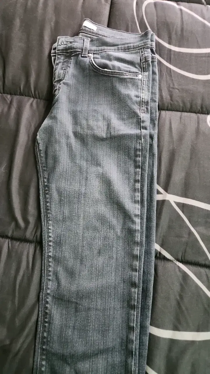 Jeans de mezclilla negro para hombre