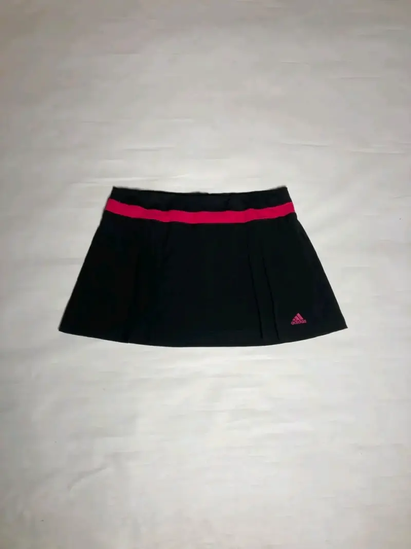 Falda con short adidas color negro y fucsia - 1