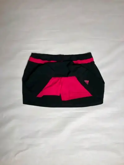 Falda con short adidas color negro y fucsia - miniatura 2