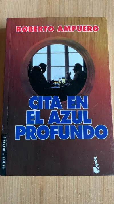 Libro 'Cita en el Azul Profundo' de Roberto Ampuero - miniatura 1
