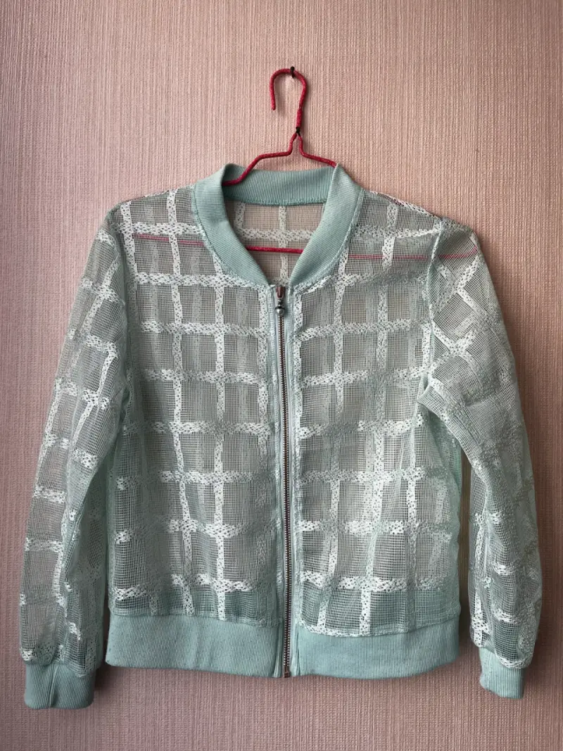 Chaqueta bomber de malla verde claro