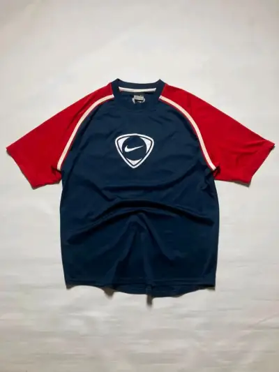 Polera Nike tiempo azul y rojo - miniatura 1