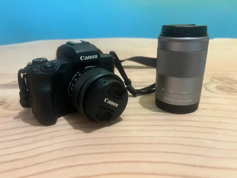 Canon EOS M50 Mark II + 2 Objetivos + accesorios - 2