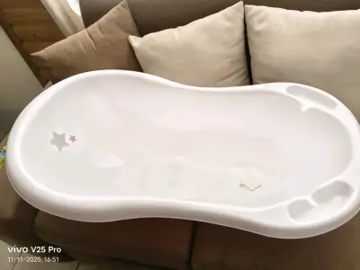 Tina de baño para bebé ergonómica blanca - miniatura 2