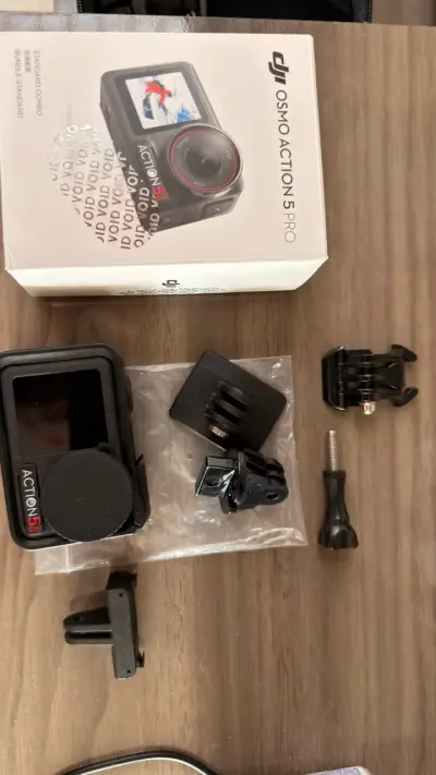 Cámara de acción DJI Osmo Action 5 Pro con acceso - miniatura 1