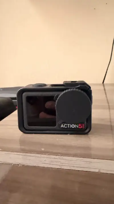 Cámara de acción DJI Osmo Action 5 Pro con acceso - miniatura 5