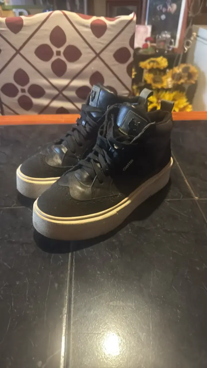 Zapatillas altas negras de cuero Gotcha