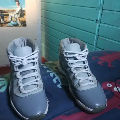 Jordan 11 Cool Grey talla 40 detalles al Dm - miniatura 1