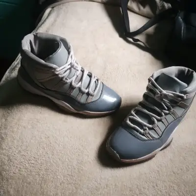 Jordan 11 Cool Grey talla 40 detalles al Dm - miniatura 4