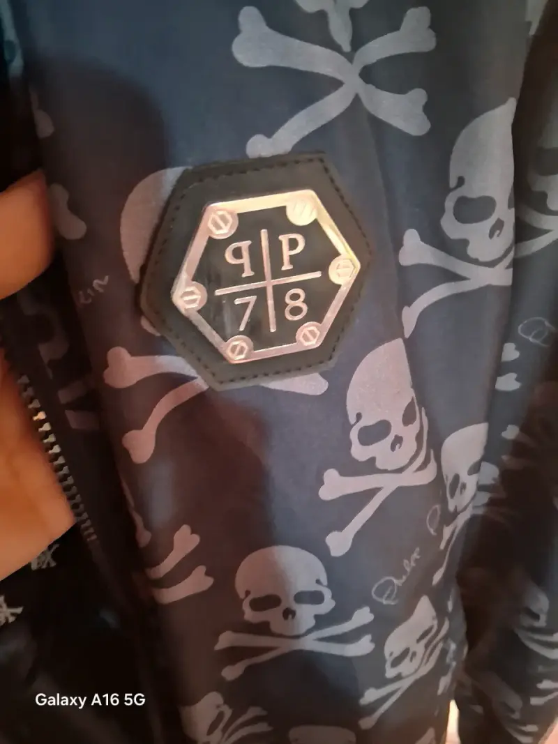 Chaqueta con diseño de calaveras para hombre - 3