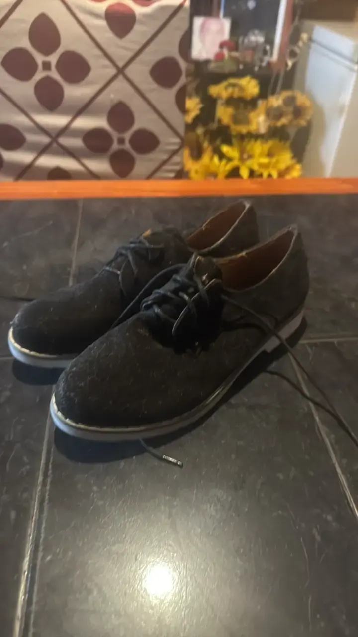 Zapatos de vestir negros para mujer en buen estado