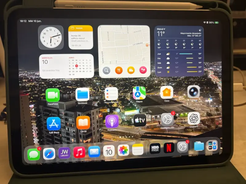 iPad Pro 11 pulgadas con funda y lápiz - 1
