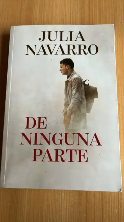 Libro 'De Ninguna Parte' de Julia Navarro - miniatura 1
