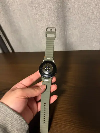 Reloj inteligente con cargador magnético - miniatura 2