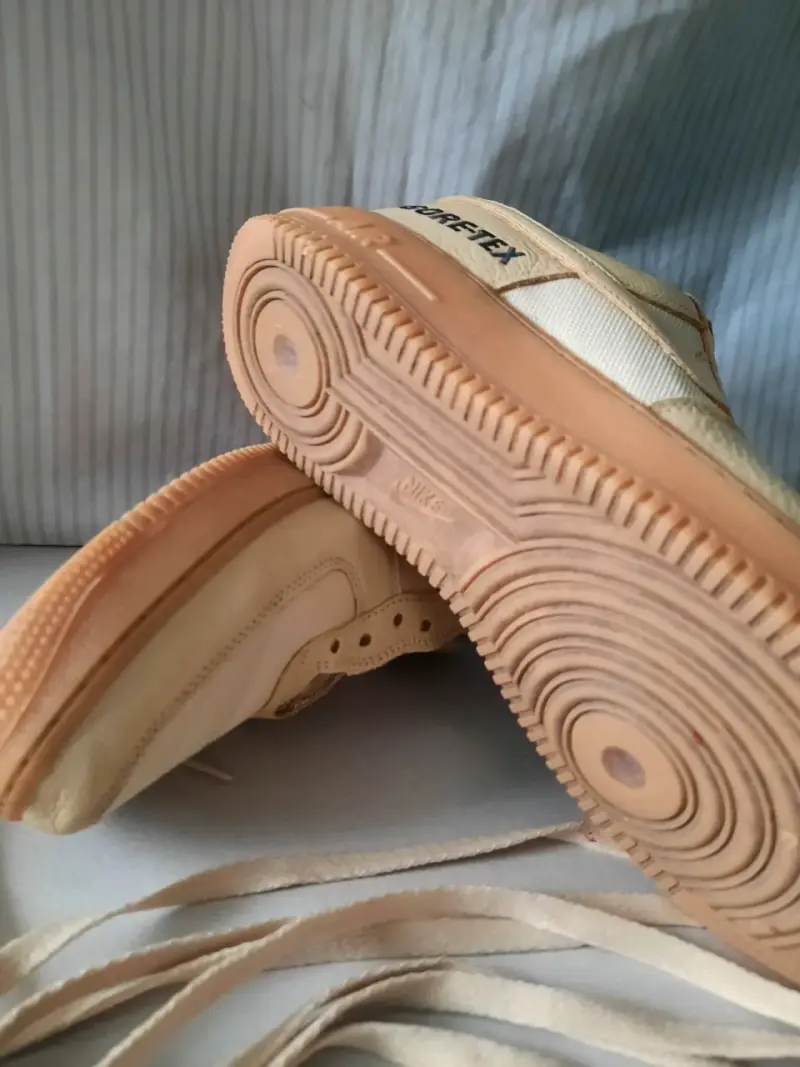 Zapatillas Nike Air Force 1 Gore-Tex beige - 4