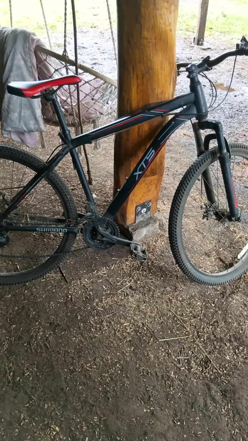 Bicicleta de montaña XTS con cambios Shimano