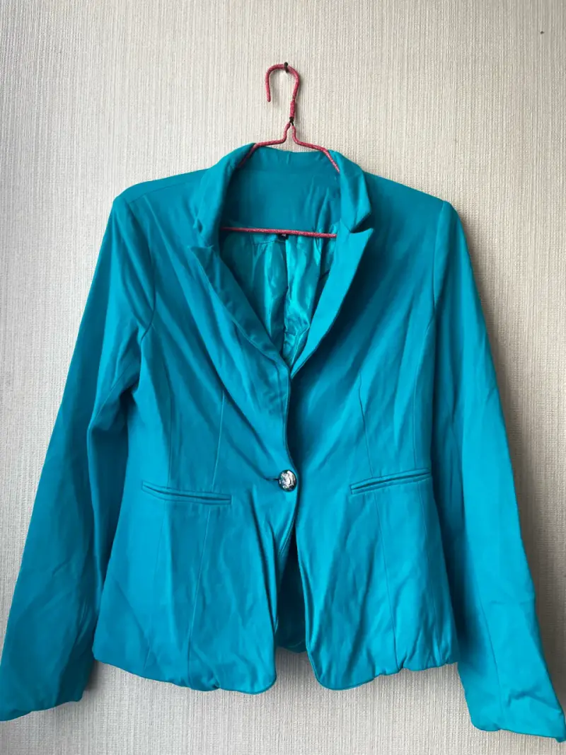 Blazer turquesa elegante para mujer