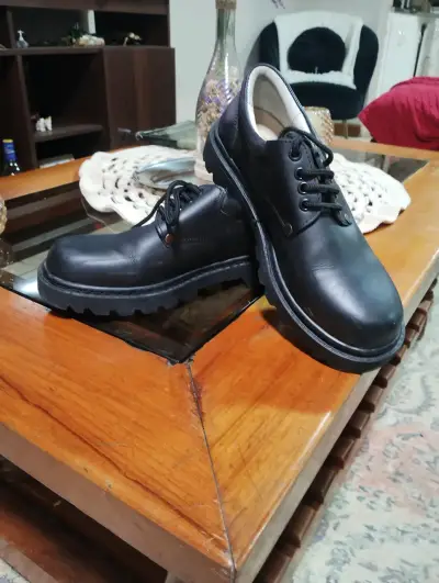 Zapatos de cuero negro para hombre nuevos - miniatura 2