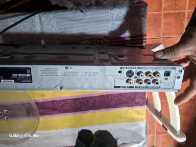 Reproductor de DVD Sony DVP-K870P - miniatura 2