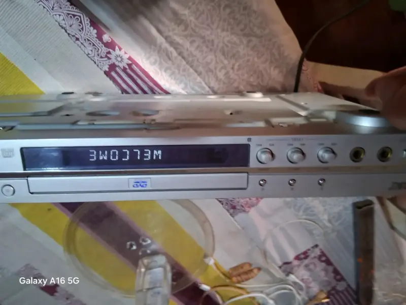 Reproductor de DVD Sony DVP-K870P - 4