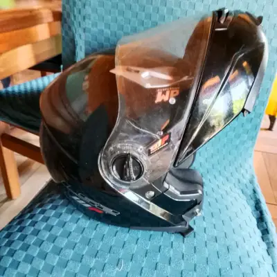Casco de moto LS2 negro con visera - miniatura 2