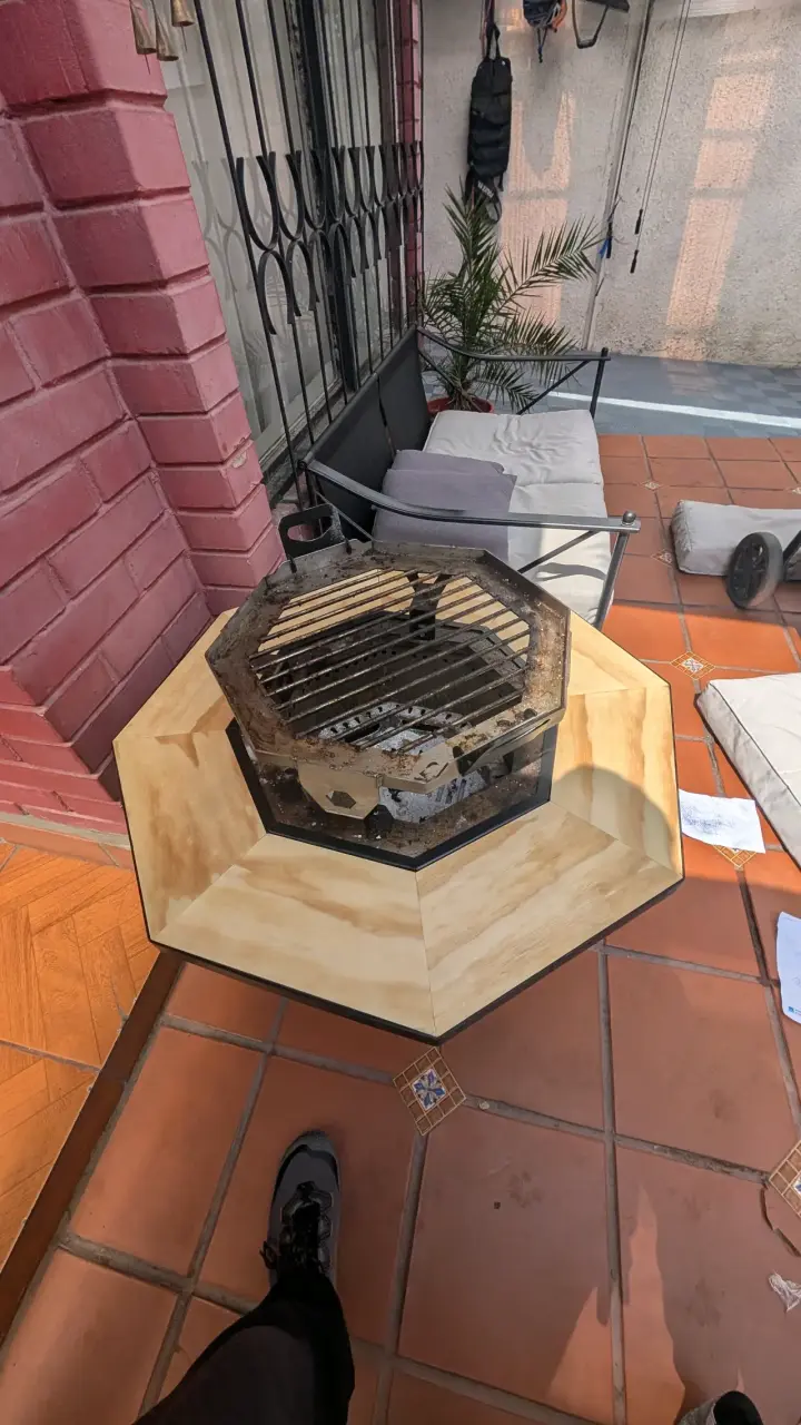 Parrilla de carbón octagonal con asas - 6