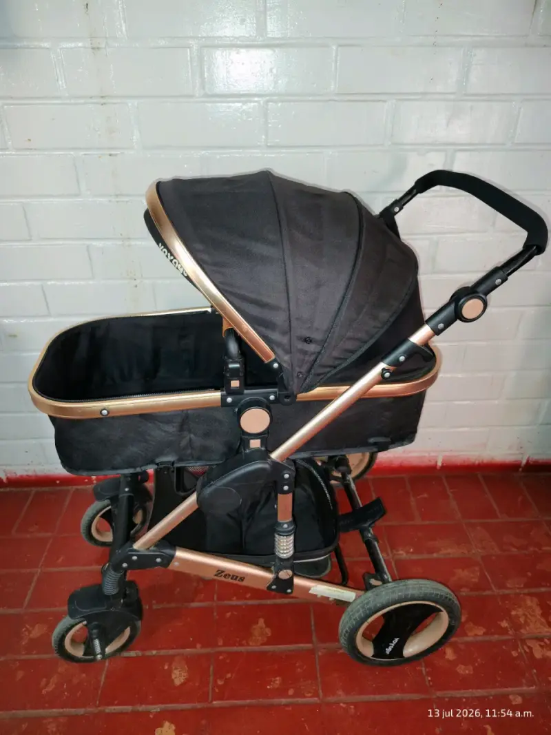 Coche de bebé Zeus plegable y resistente - 2