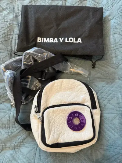 Mochila pequeña Bimba y Lola blanca con logo - miniatura 1