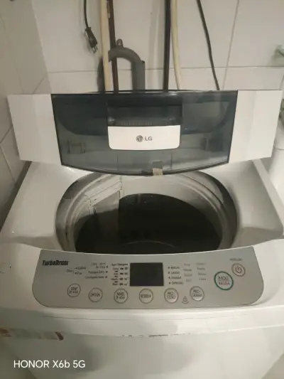 Lavadora LG TurboDrum de carga superior - miniatura 1