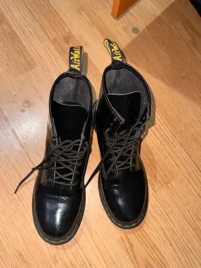 Botas de cuero negras Dr. Martens clásicas - miniatura 2