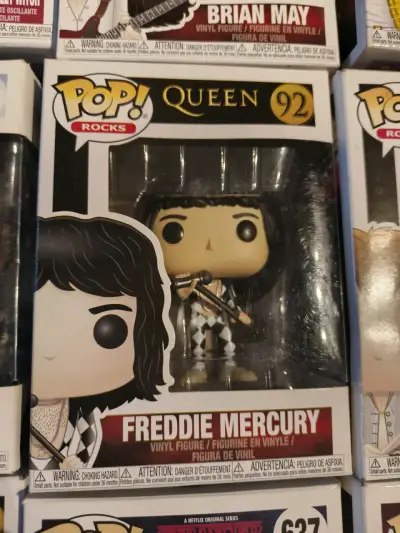 Colección de figuras Funko Pop de Queen y más - miniatura 6