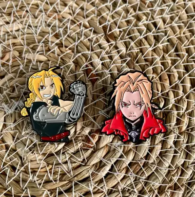 Pins de Anime Variados - miniatura 2