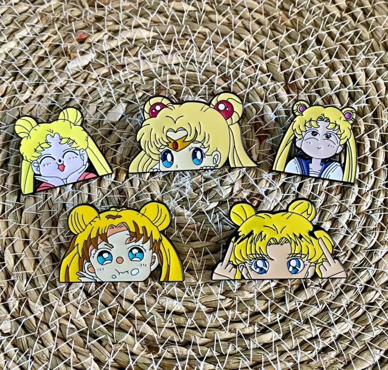 Pins de Anime Variados - 5