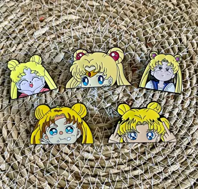 Pins de Anime Variados - miniatura 5