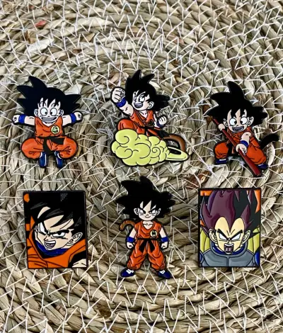 Pins de Anime Variados - miniatura 6